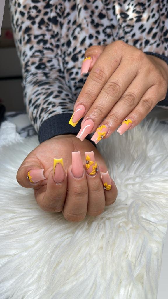 Chrome by Davila Divine Nails